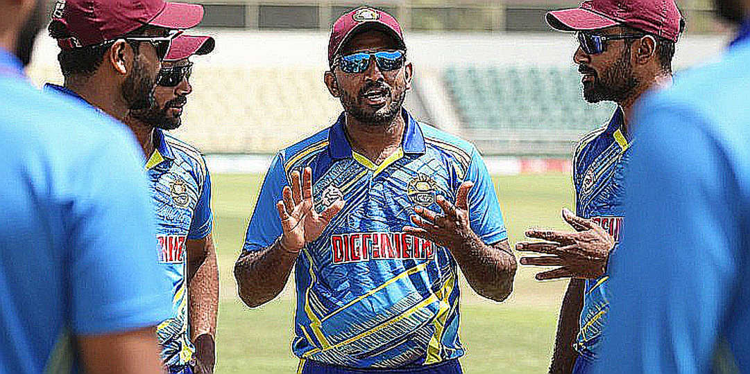 রাওয়ালপিন্ডিতে ৪৩০: পকেটে পড়ে থাকা সেই একটি বল